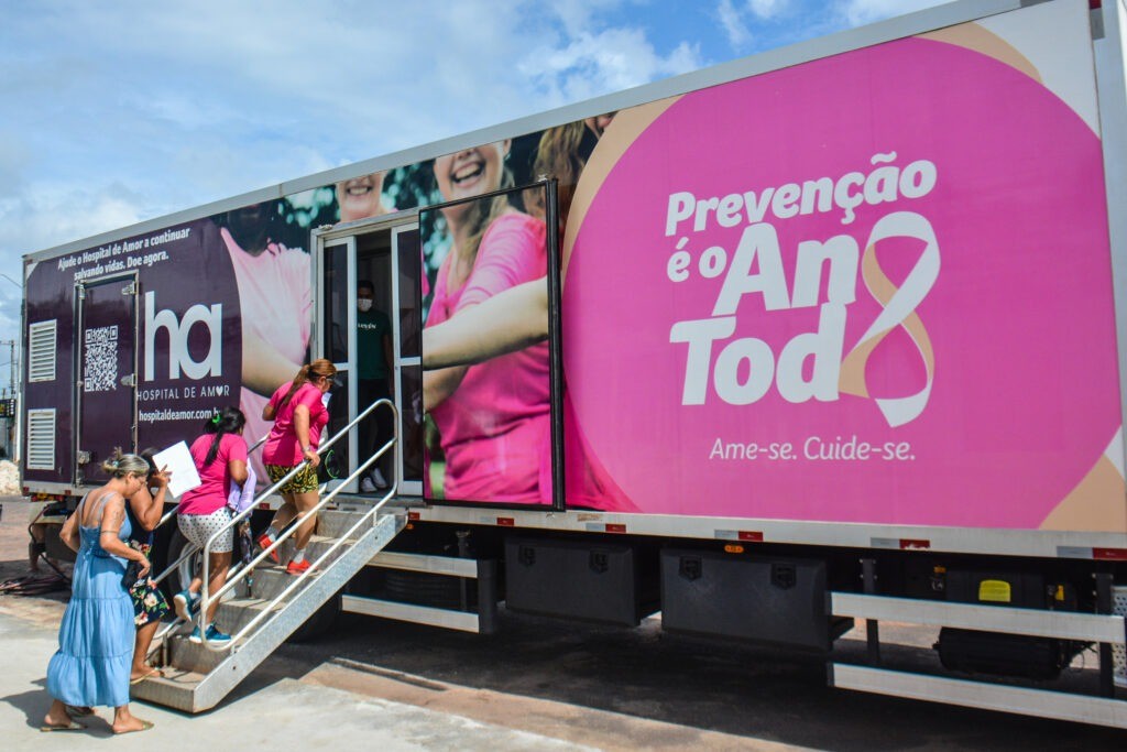 Ação itinerante de saúde para mulheres é realizado em Santana 