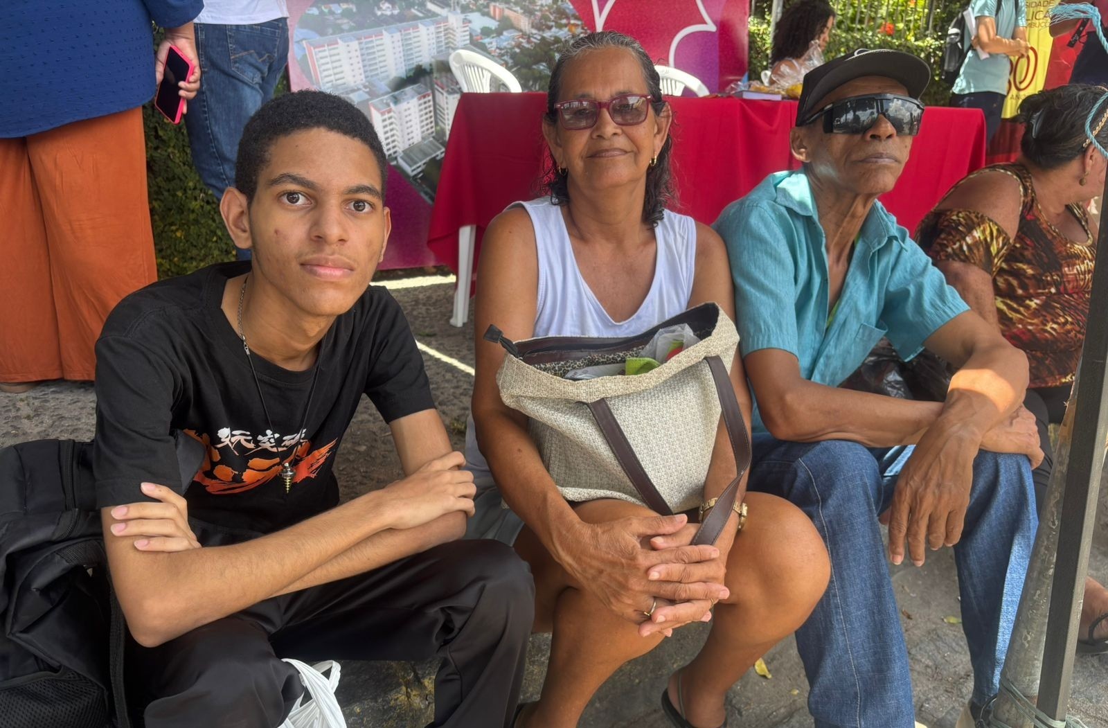 Enem 2025: jovem se inspira na mãe e vai tentar vestibular para gastronomia e primas encaram juntas 1º dia de provas