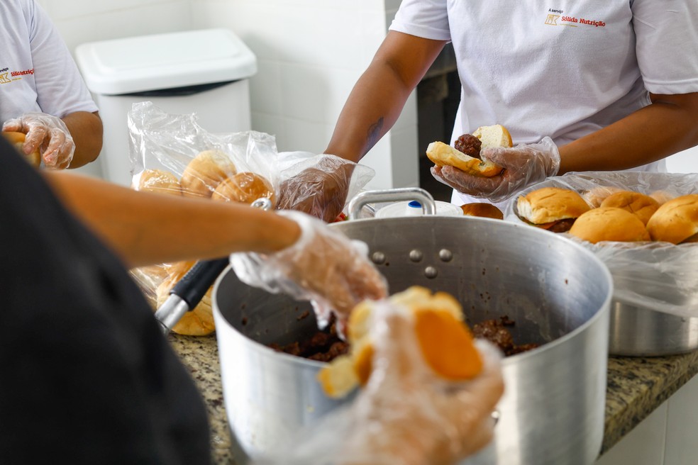 Prato é preparado de forma saudável, sem ingredientes ultra processados — Foto: Ednilson Aguiar