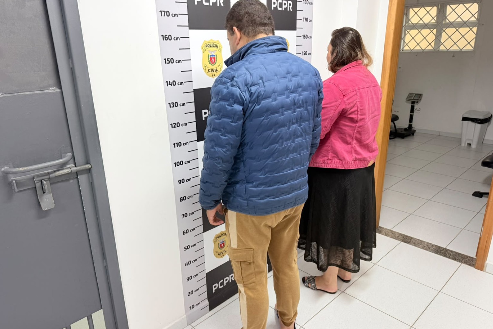 Casal é preso suspeito de aplicar golpes com falsos investimentos de até 50% de lucro no Paraná