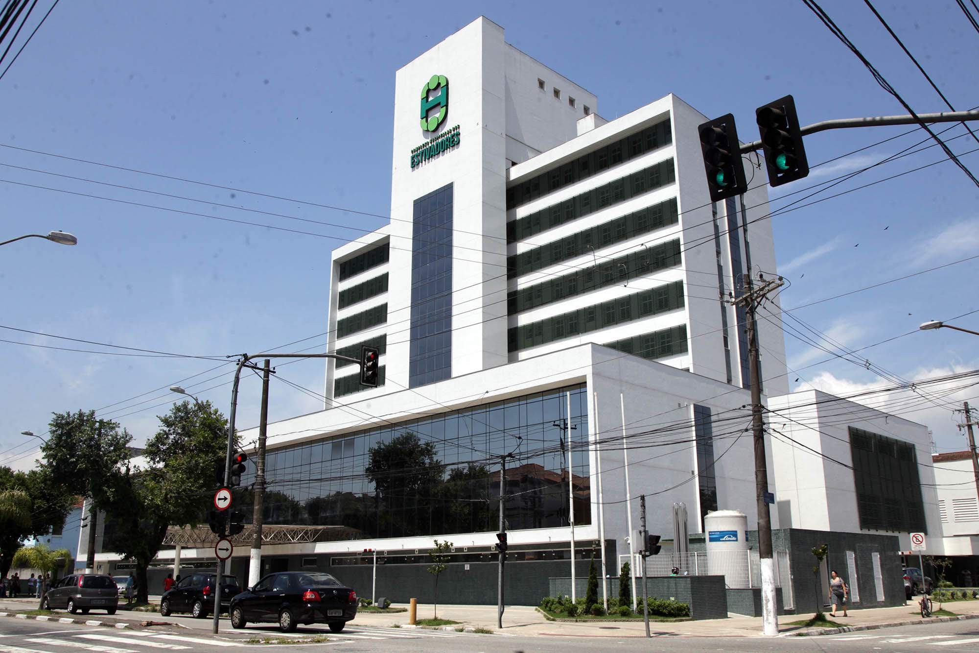 Veja o que abre e o que fecha no Ano Novo em Santos