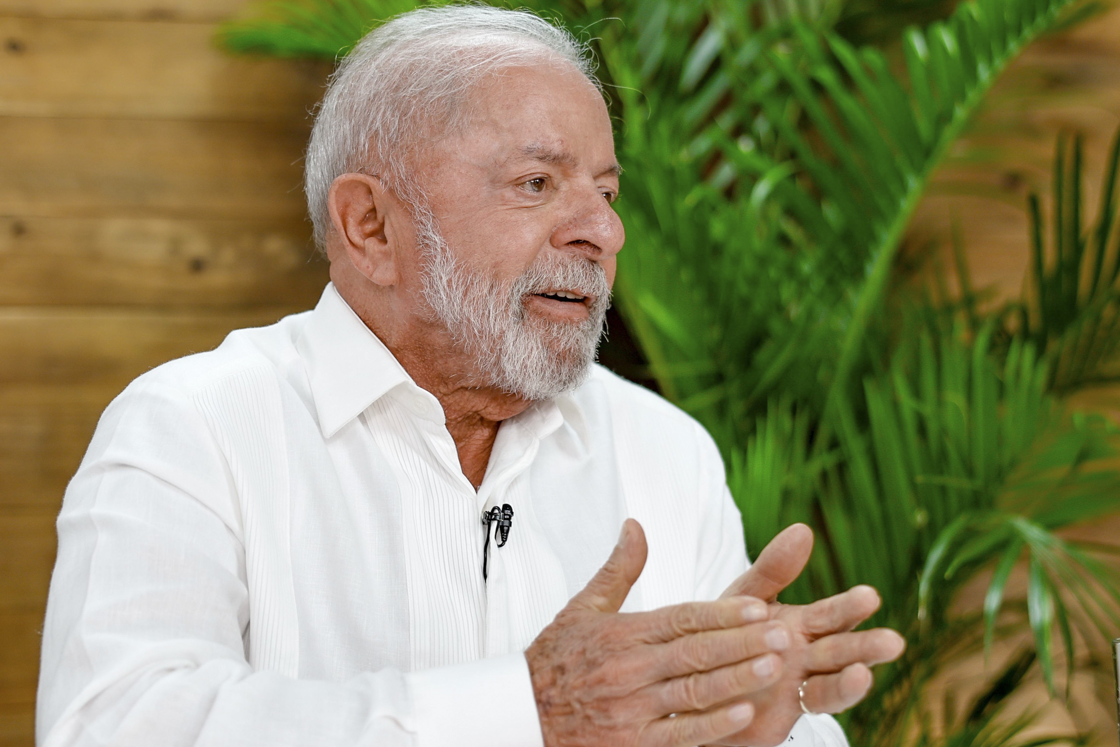 Lula diz que tem interesse em recomprar Refinaria de Mataripe para Petrobras