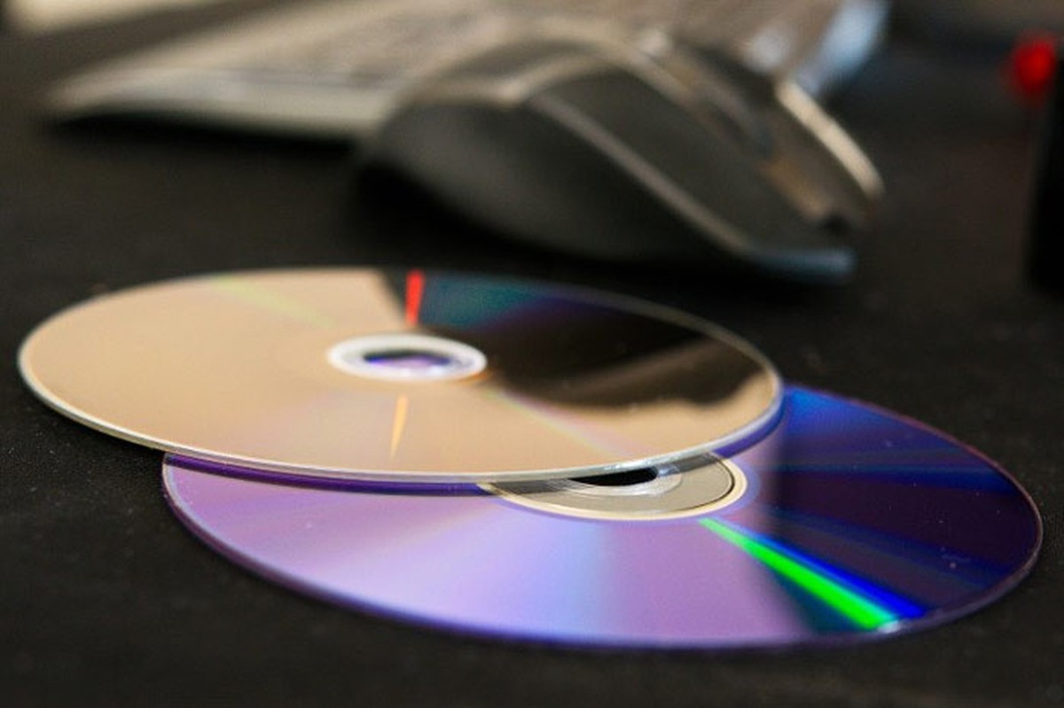 Comércio de CDs gera mais receita do que venda de LPs mas streaming