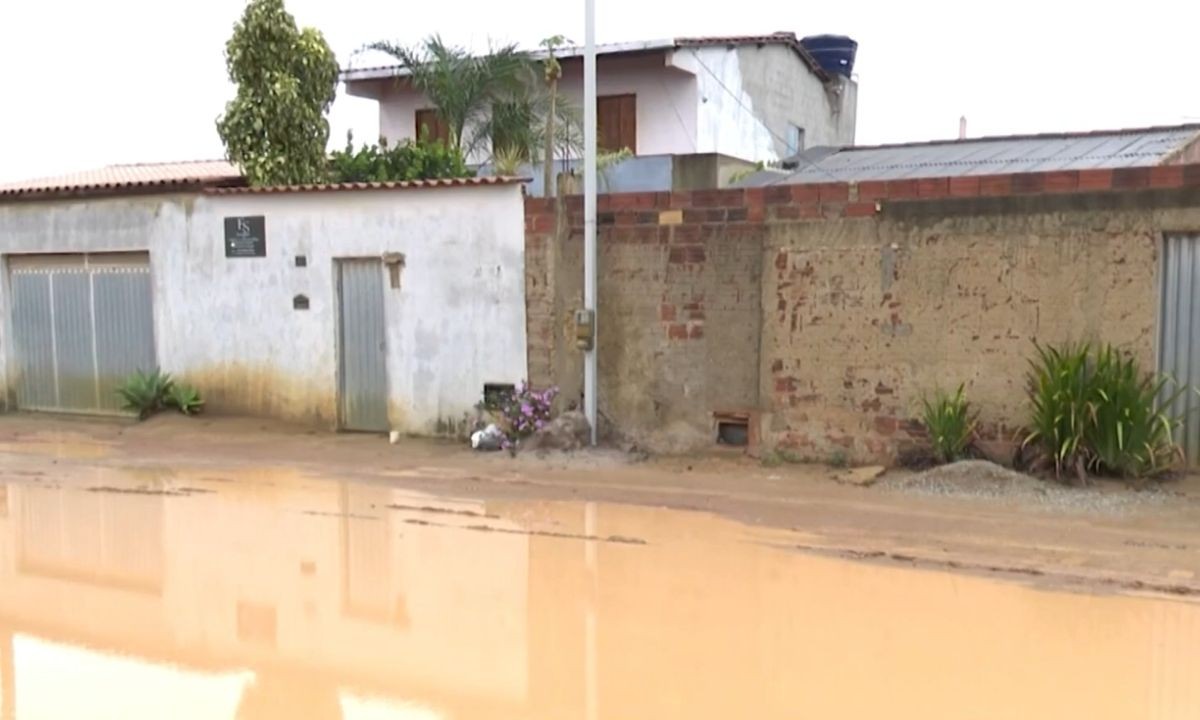 Inmet emite alerta de perigo de chuvas intensas para mais de 200 cidades da Bahia