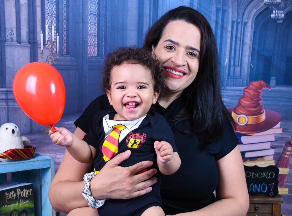 Na lista de materiais escolares de Theo, há mais de mil folhas sulfite — Foto: Arquivo pessoal