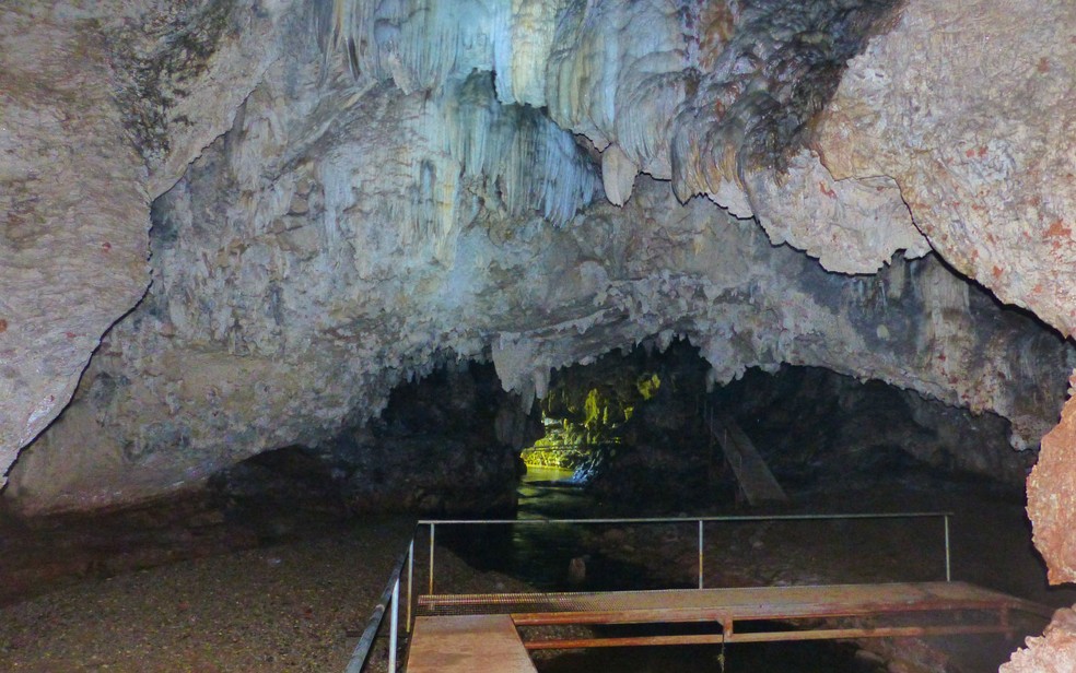 Gruta de Bacaetava, patrimônio espeleológico que fica em Colombo, na Grande Curitiba — Foto: g1