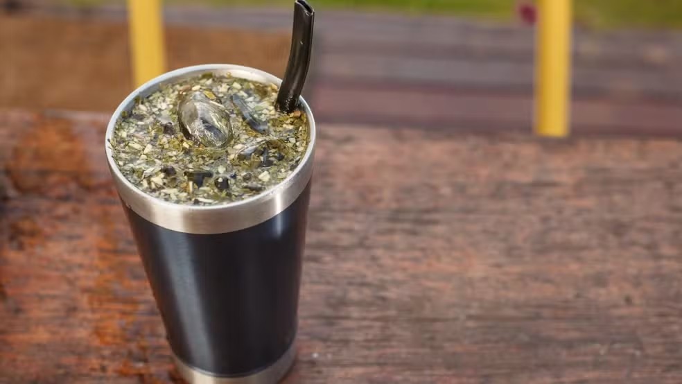 QUIZ: Descubra curiosidades sobre o tereré, bebida à base de erva-mate queridinha entre os famosos