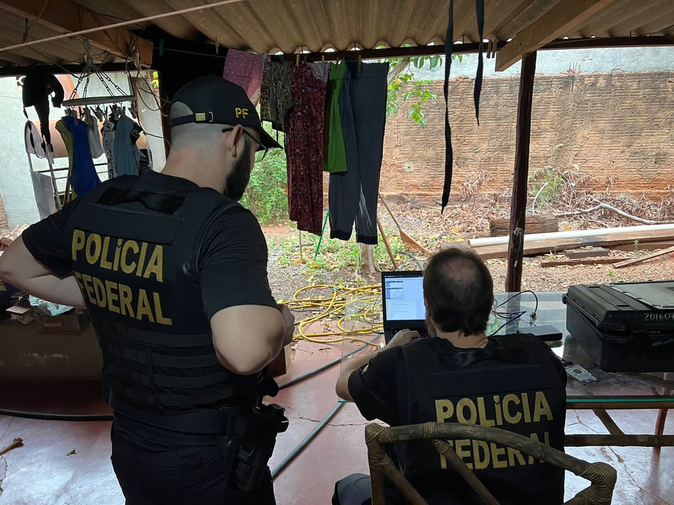 Homem foi preso durante operação da Polícia Federal (PF) em Guia Lopes da Laguna — Foto: Polícia Federal
