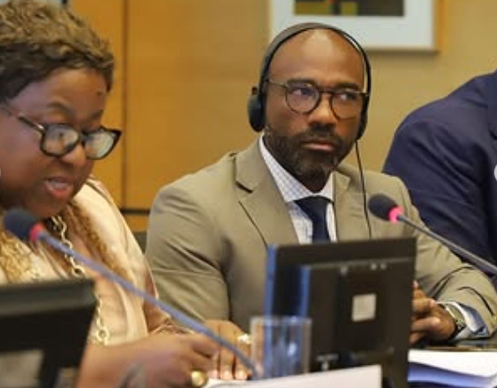 Juiz Edinaldo César Santos Júnior durante Comitê dos Direitos da Criança da ONU na Suíça. — Foto: Reprodução/ Redes Sociais