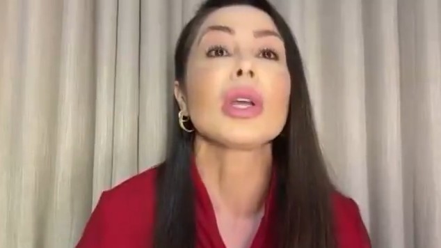 'Cheguei a pensar: será que a culpa era minha?': influencer denuncia deepfake após foto de biquíni ser manipulada por IA para simular nudez