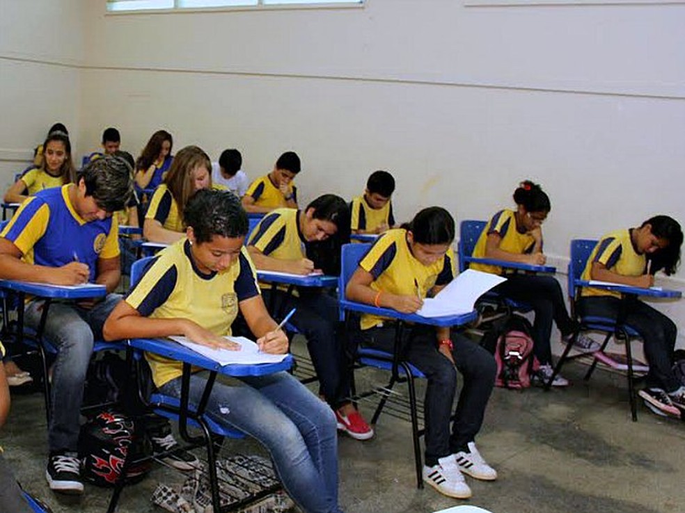 Ap&oacute;s quatro anos, alunos da rede p&uacute;blica do AM voltam a realizar prova  diagn&oacute;stica da educa&ccedil;&atilde;o | Amazonas | G1