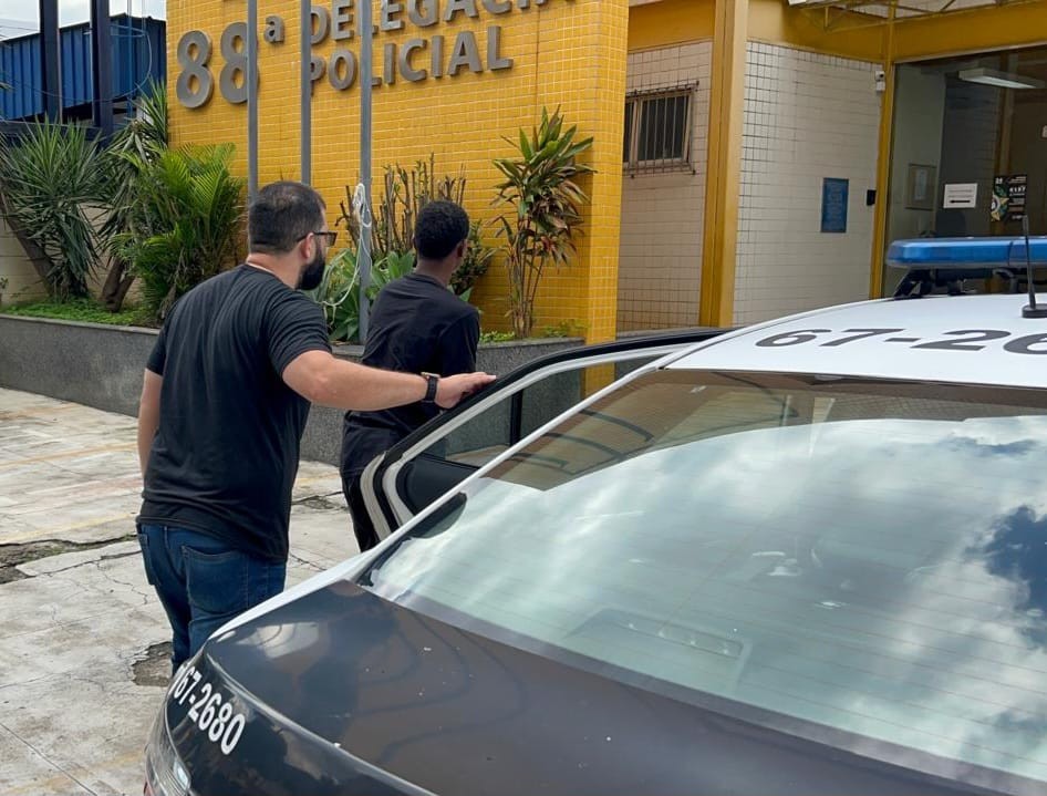 Mulher dá entrada em hospital com fratura exposta e companheiro é preso por violência doméstica em Barra do Piraí