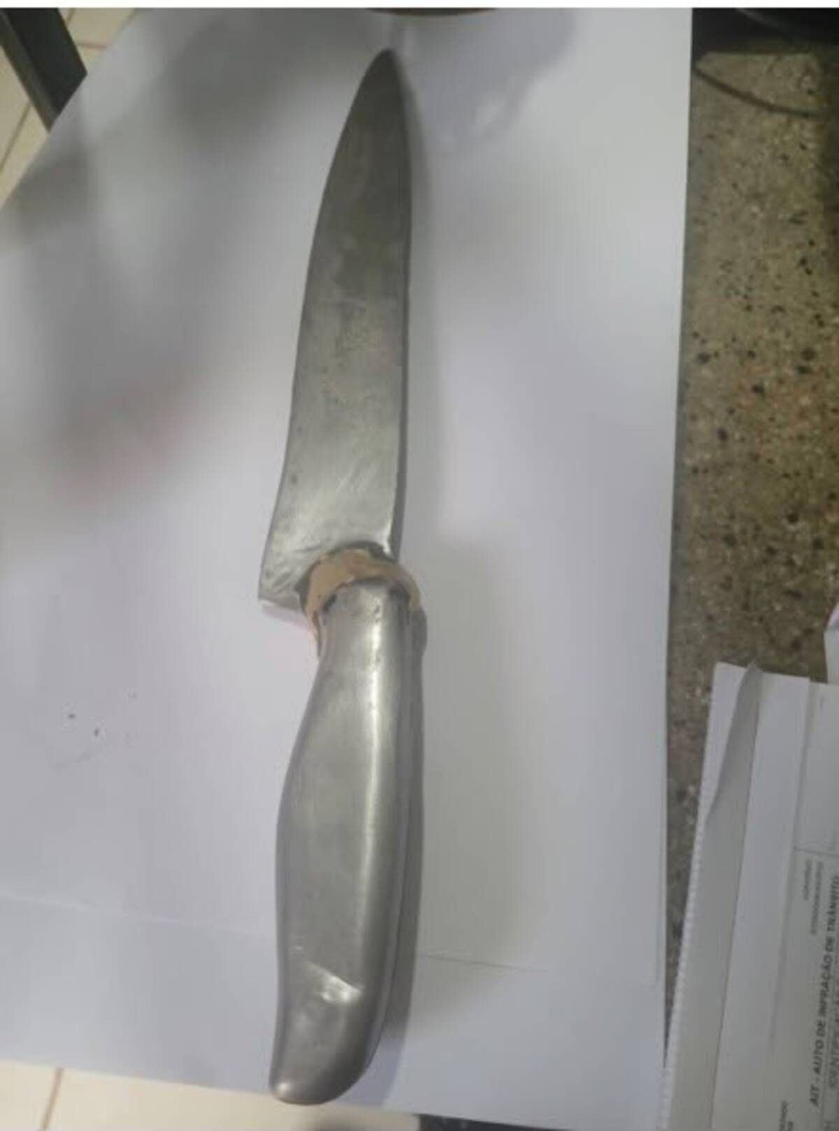 Homem é preso suspeito de perseguir mulher com faca em rua de Unaí
