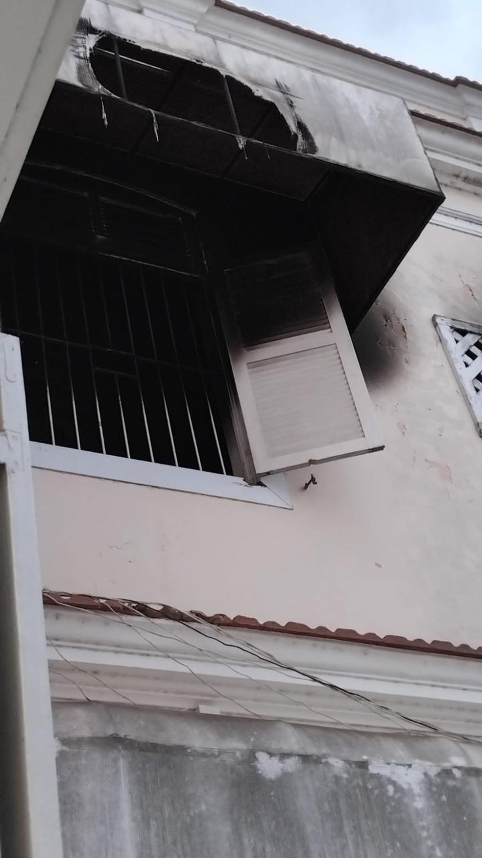 Incêndio em hospital de MG deixa paciente com 70% do corpo queimado; VÍDEO  | Zona da Mata | G1