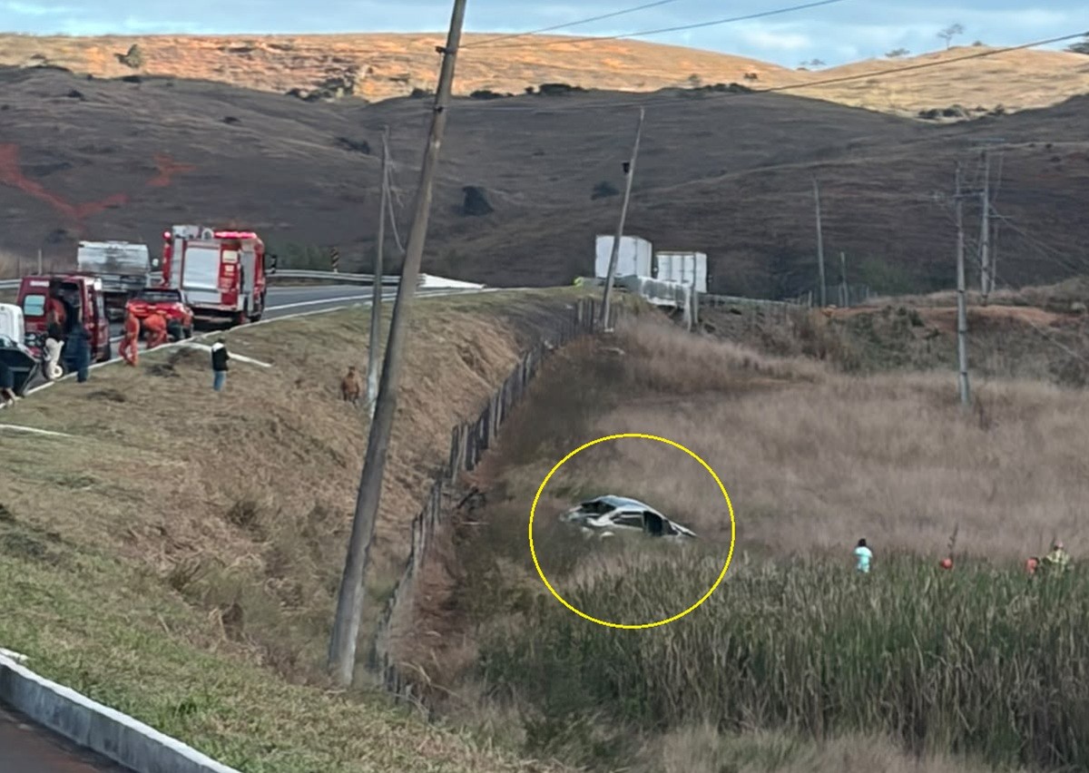 Câmera registra batida entre carro e moto em Itaperuna; outro acidente deixa motorista ferido em Italva
