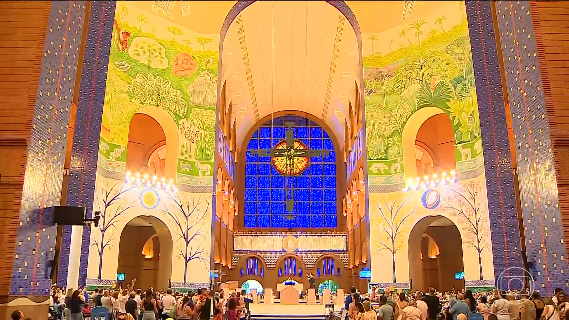 Sexta-Feira Santa mobiliza fiéis em Aparecida em dia de oração e recolhimento