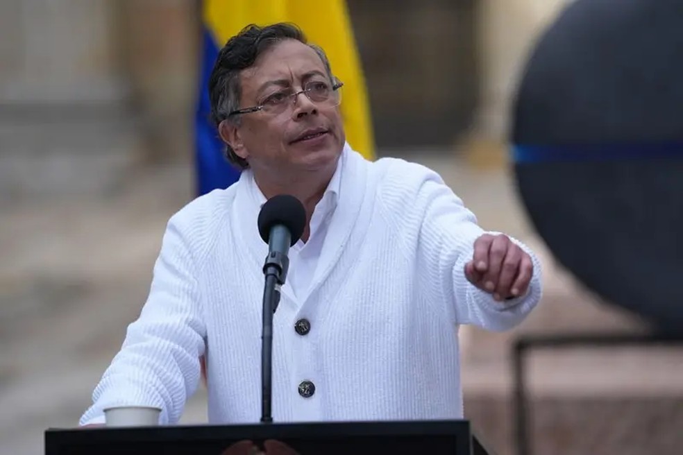 Gustavo Petro e seus familiares foram incluídos na lista de indivíduos supostamente associados ao narcotráfico pelos EUA — Foto: Anadolu via Getty Images/BBC
