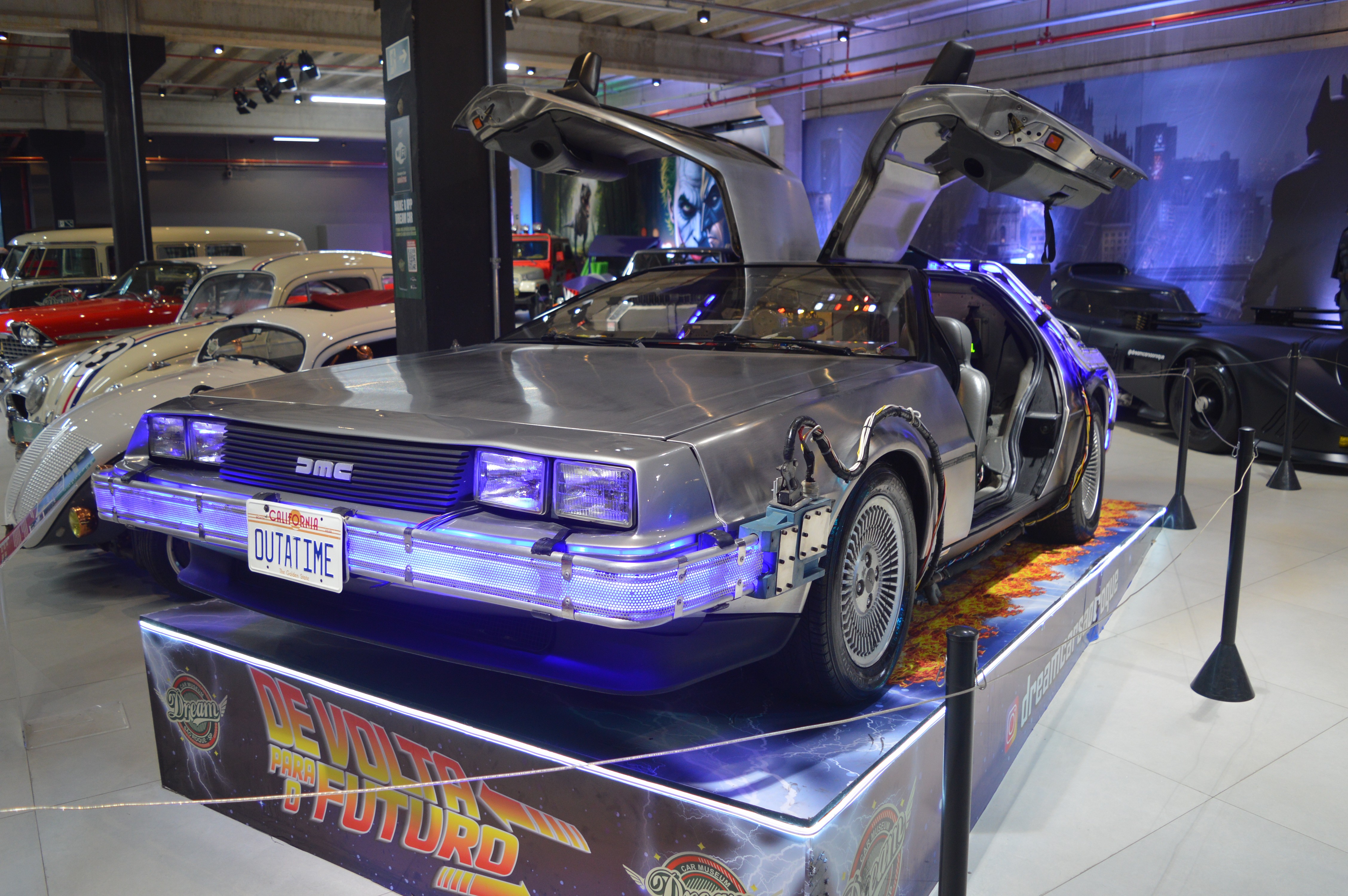 DeLorean, Bumblebee, Batmóvel e mais: evento em São Roque reúne réplicas de carros famosos em Hollywood