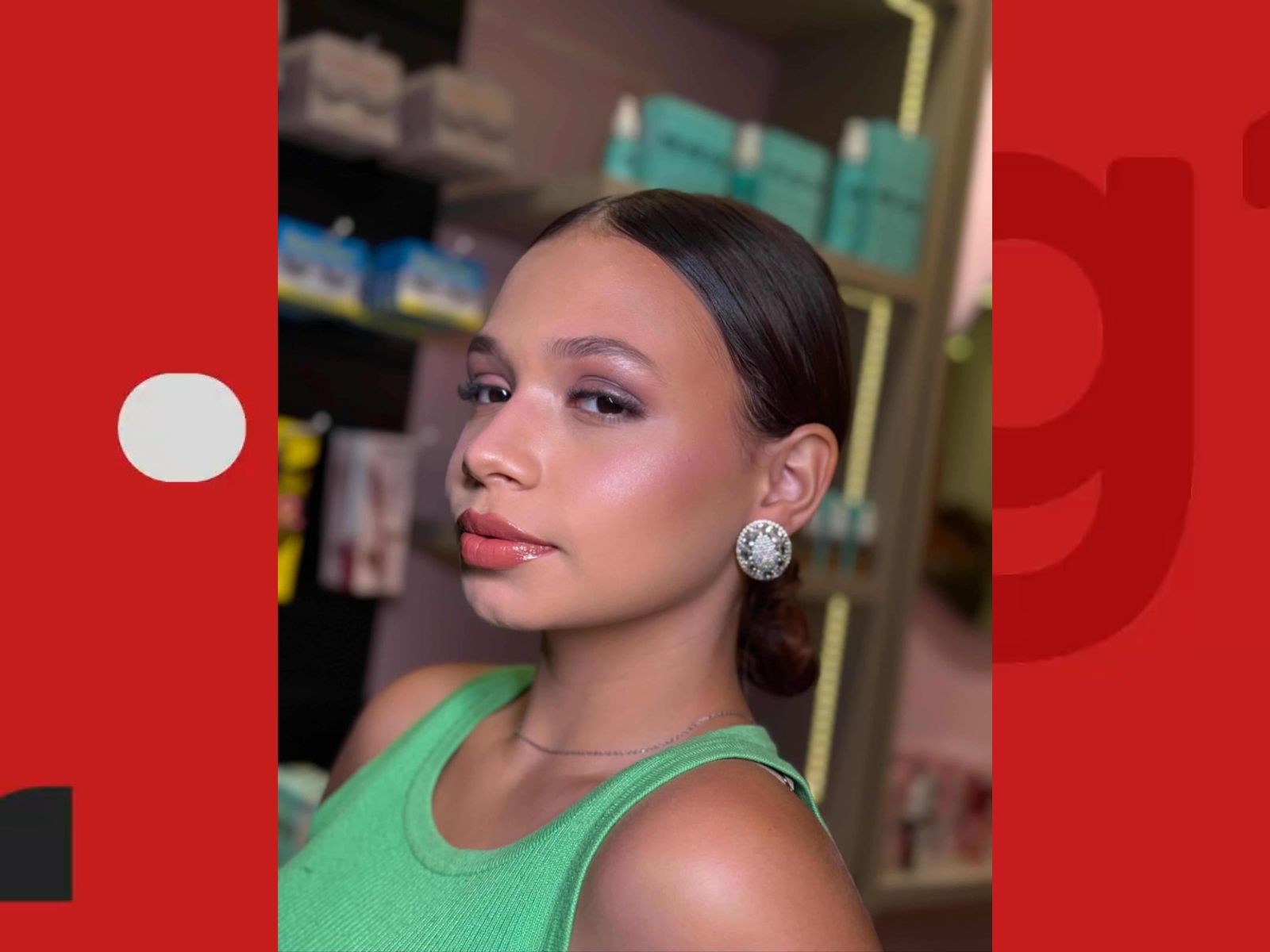 Jovens ficam em estado grave após motocicleta bater em muro de casa no Acre