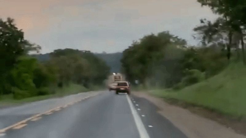 VÍDEO: Motorista faz zigue-zague na BR-040 e acaba preso por dirigir embriagado em MG