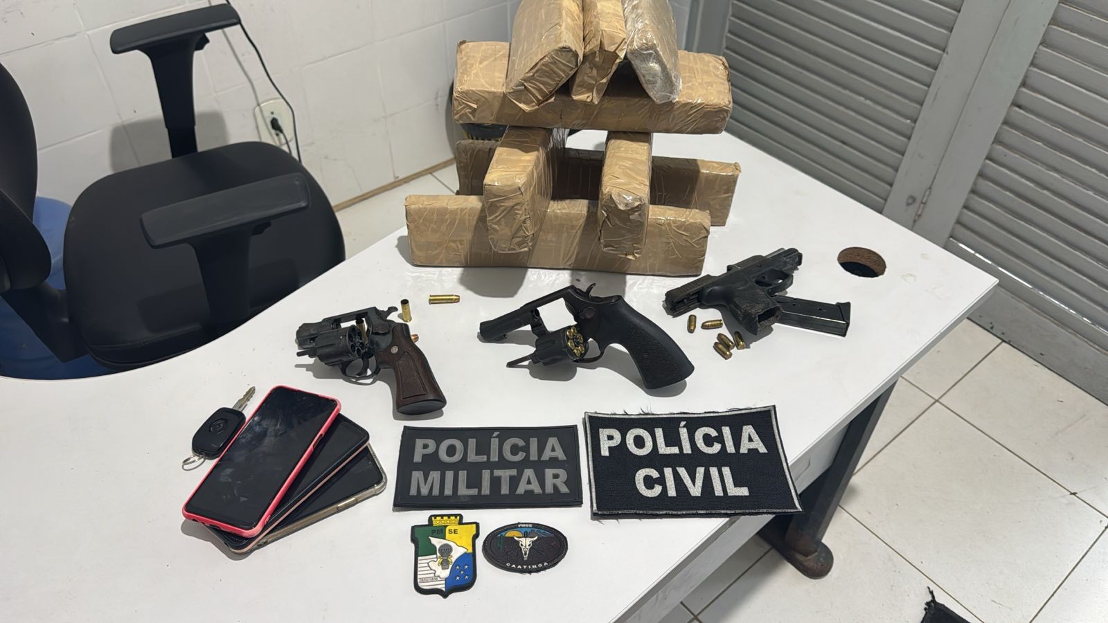 Três suspeitos de tráfico de drogas morrem durante ação da polÃcia em Tobias Barreto
