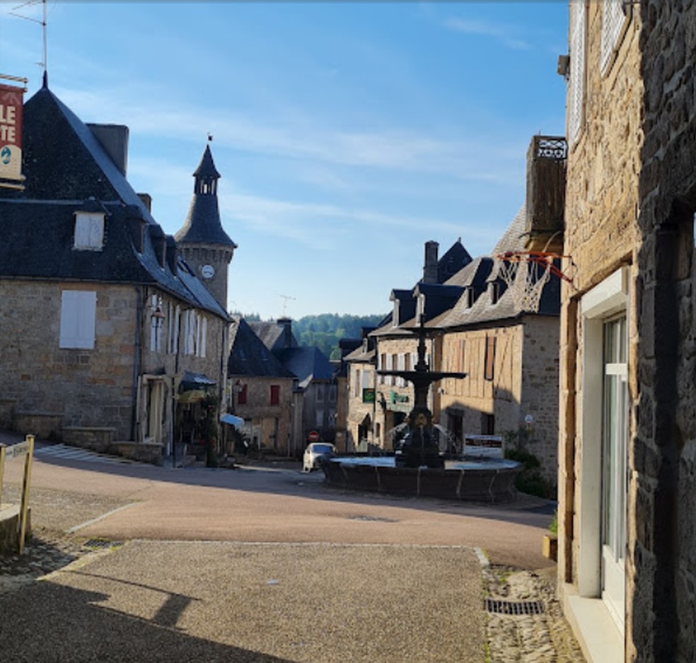 Imagem da cidade de Meymac, na França, onde os alemães foram mortos pela Resistência Francesa durante a Segunda Guerra — Foto: Reprodução/Google Maps
