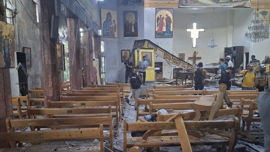 Homem-bomba ataca igreja síria em Damasco durante missa