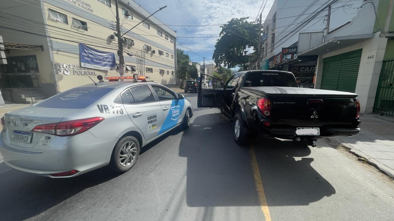 Motorista é flagrado dirigindo bêbado e em 'zigue-zague' em Volta Redonda