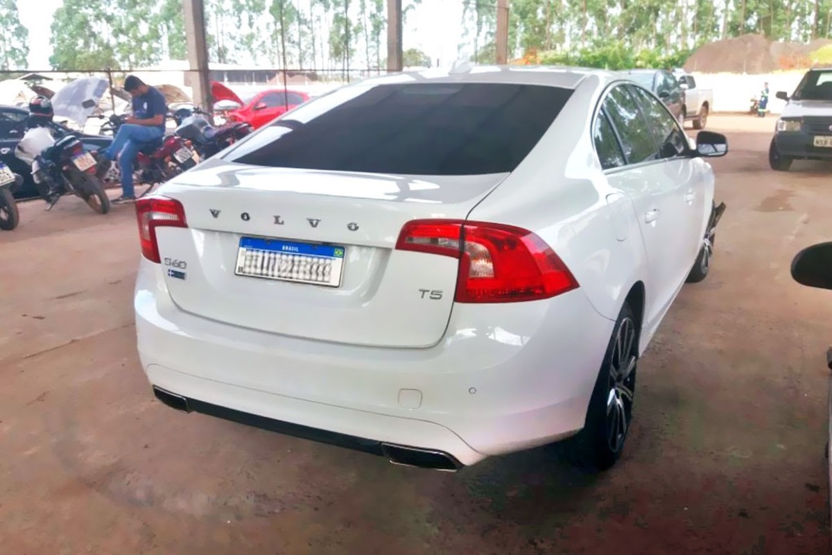 Carro de luxo a R$ 17 mil e 133 motos: Detran-MS abre leilão com veículos conservados