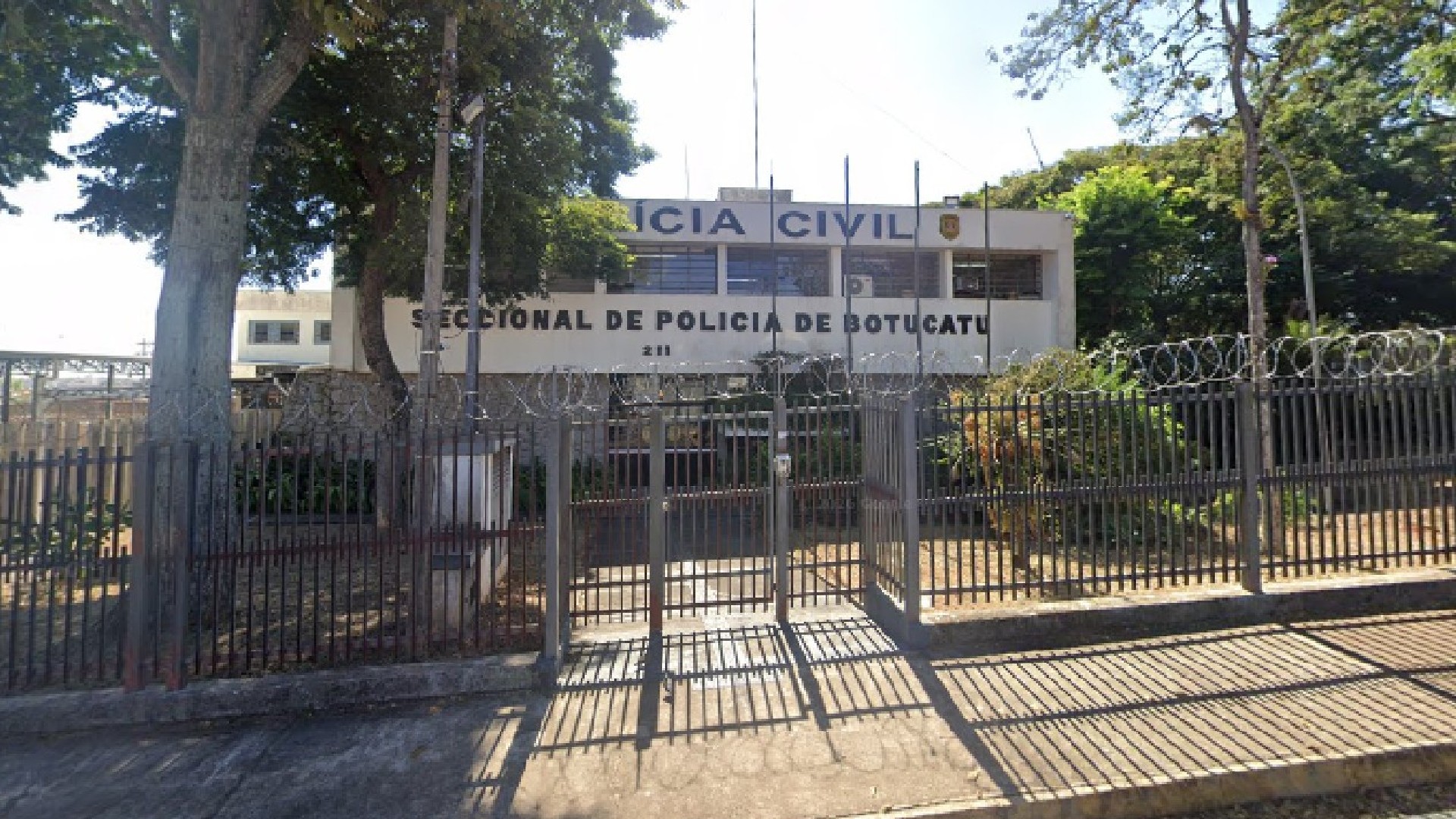 Polícia prende padrasto suspeito de estuprar enteada adolescente em Porangaba