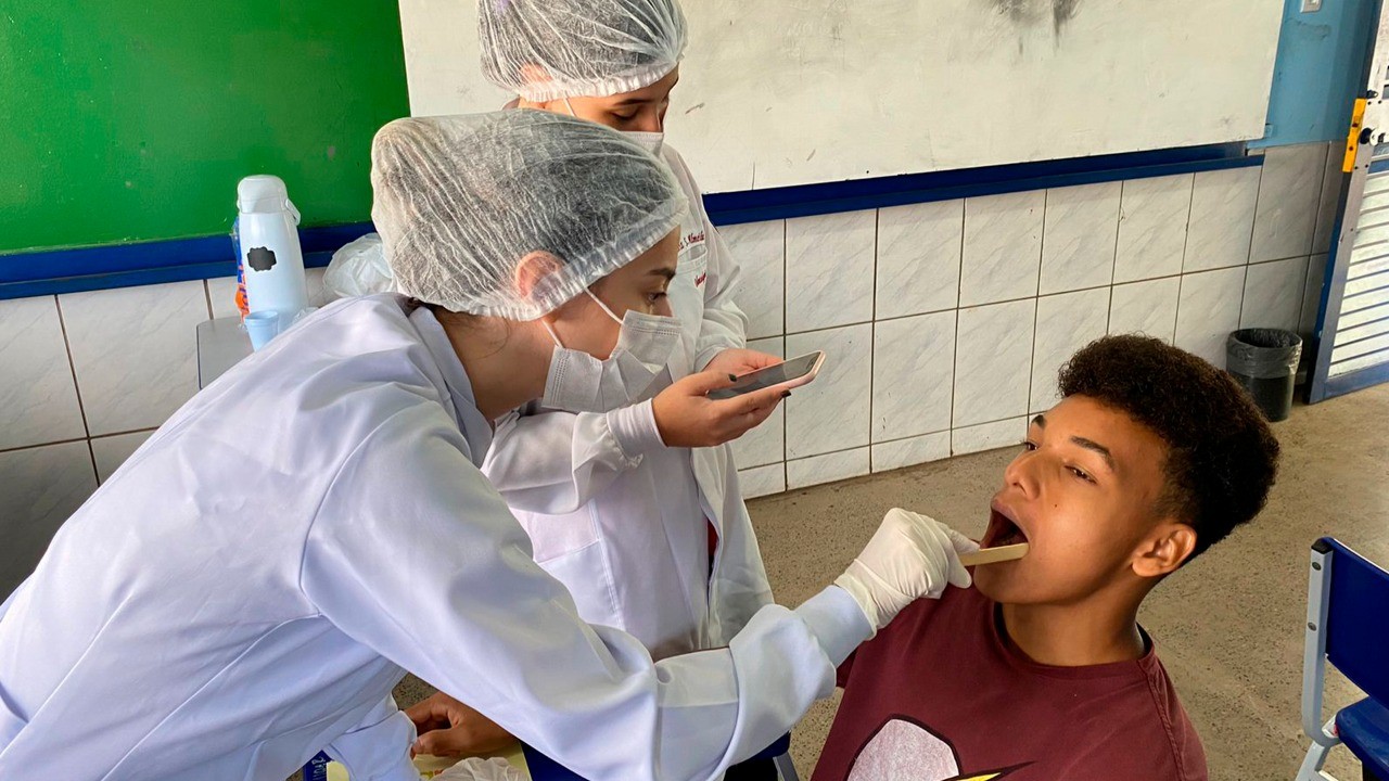 ONG realiza triagem de jovens para receber tratamento odontológico gratuito no interior de SP