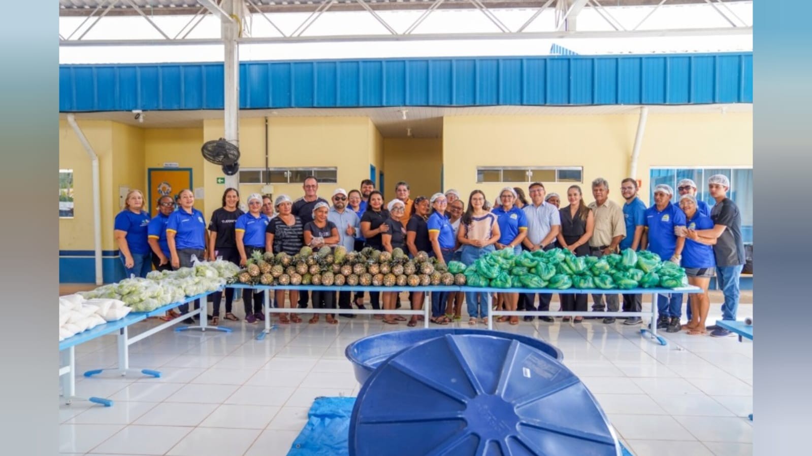 Semtras distribui 30 toneladas de alimentos para famílias em situação de vulnerabilidade nos bairros Alvorada e Maracanã