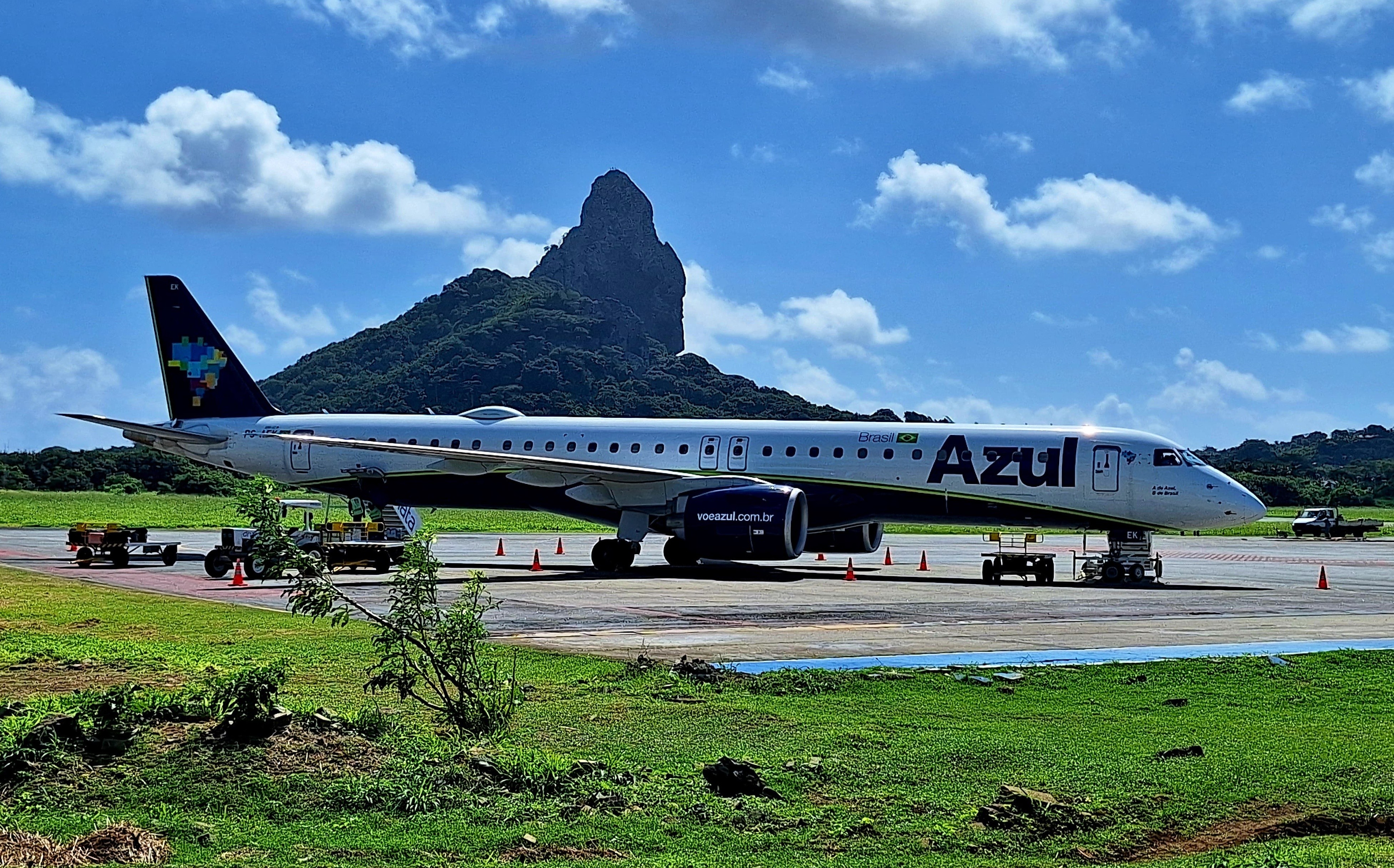 Avião da Azul não consegue pousar em Fernando de Noronha é desviado para Natal após restrição da Anac