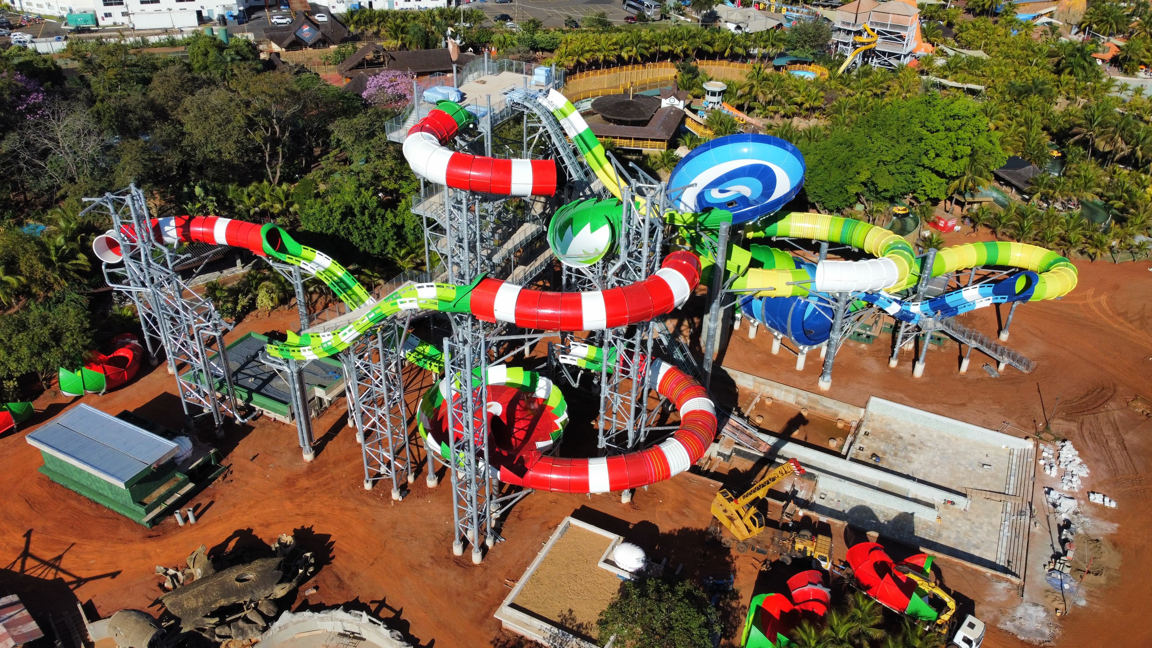 Vai encarar? Parque aquático de SP terá réplica do maior toboágua do mundo
