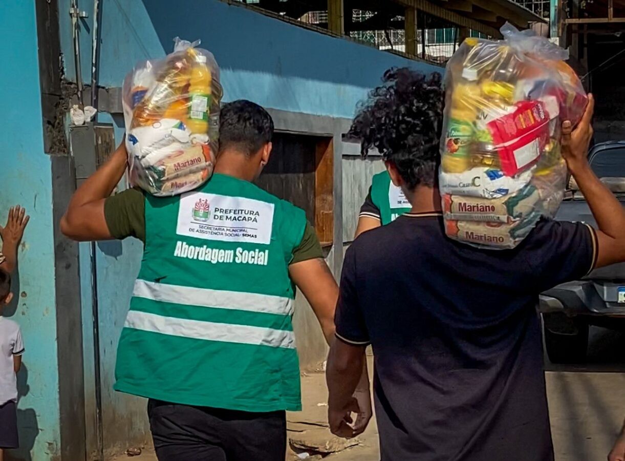 Famílias afetadas por incêndio na Baixada Pará recebem apoio social em Macapá