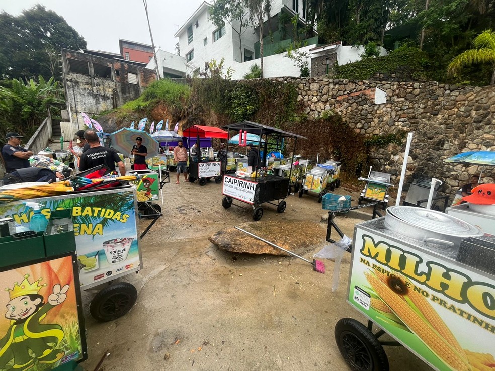 Polícia Civil apreende 50 carrinhos de milho em Ubatuba | G1