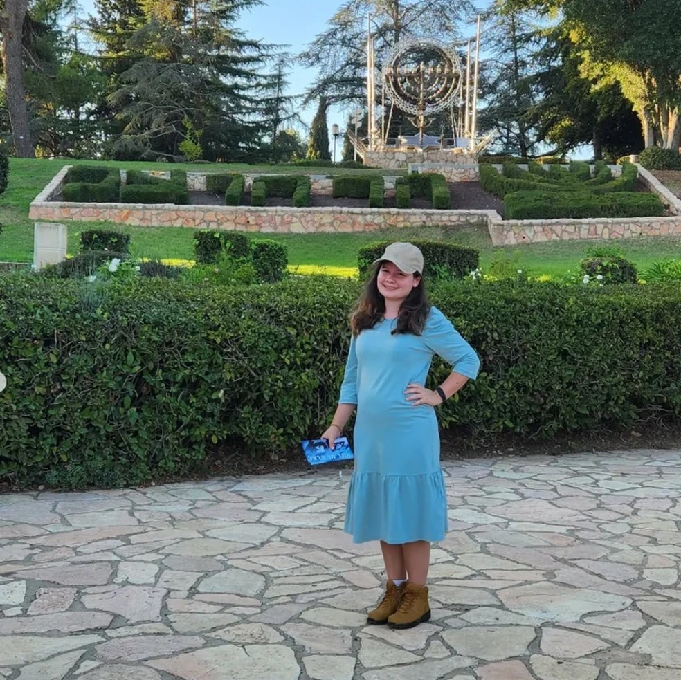 A jornalista Shoshana Lima se converteu ao judasmo e hoje mora em Israel  Foto: Arquivo pessoal