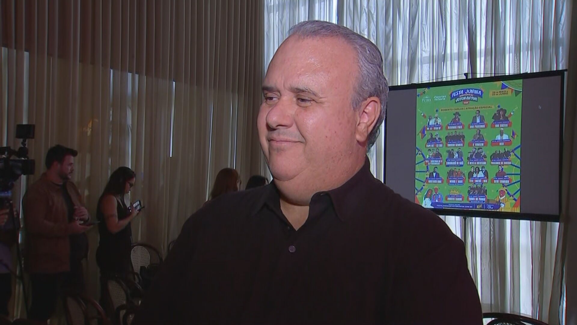 Prefeito Weber Manga é investigado por contrato milionário para compra de uniformes em Votorantim