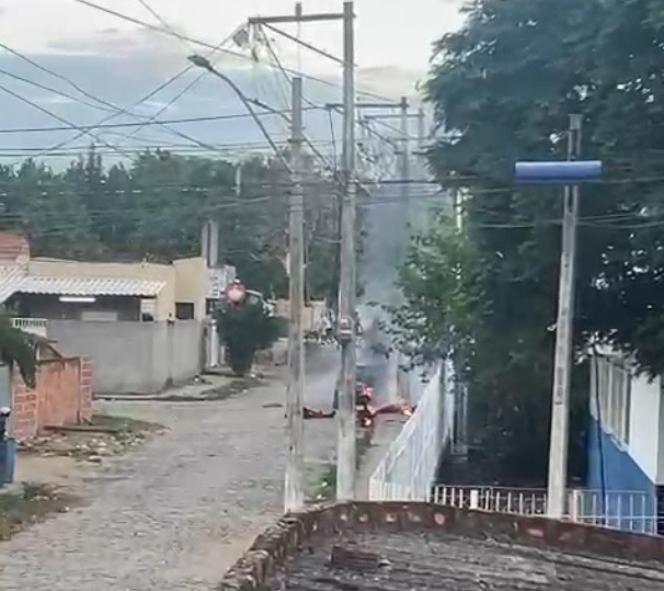 Dois homens morrem eletrocutados após encostar em cabo de alta tensão em Parque Boa Vista