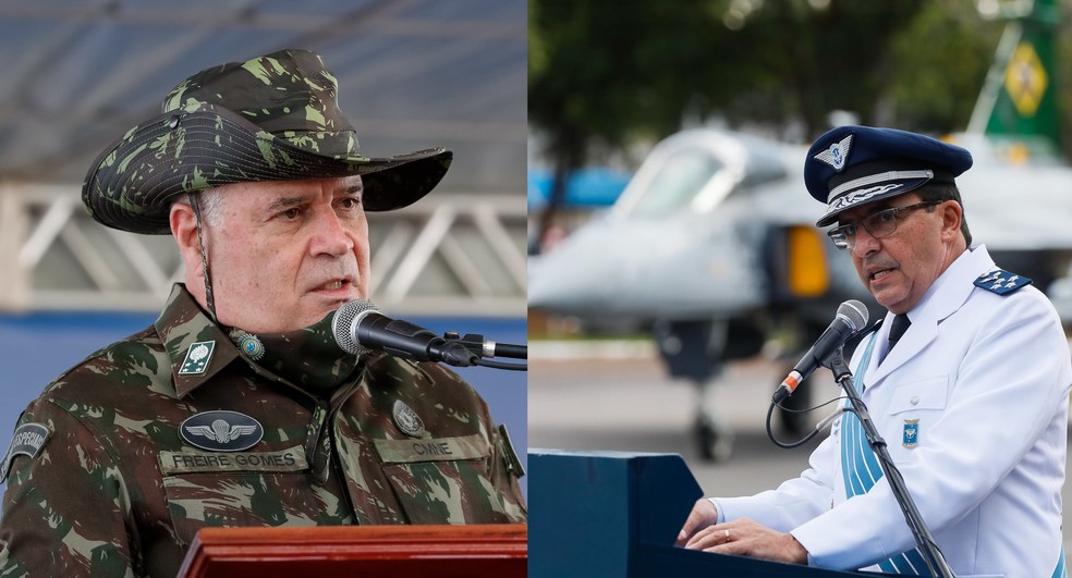 Ex comandantes do Exército, Freire Gomes (à esq.), e da Aeronáutica, Baptista Júnior (à dir.) — Foto: Divulgação/Planalto