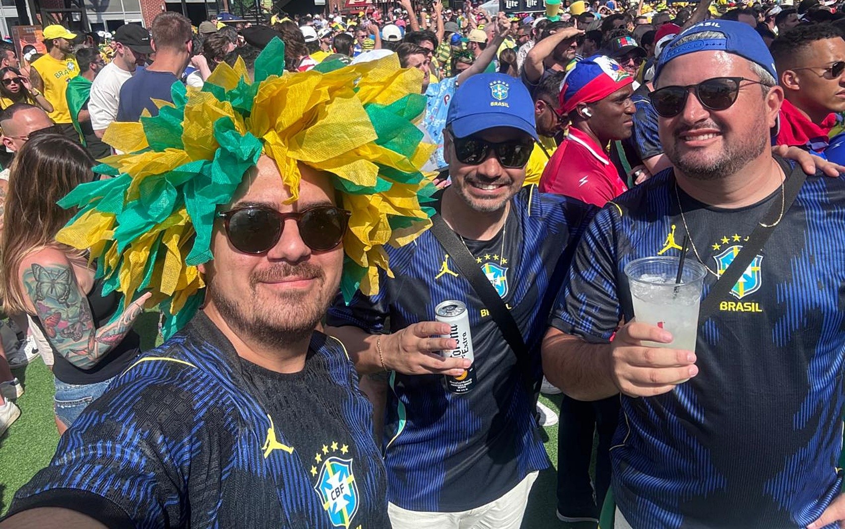 Mineiros percorrem 17 mil km para acompanhar a Seleção na Copa: 'A energia da torcida brasileira é diferente'