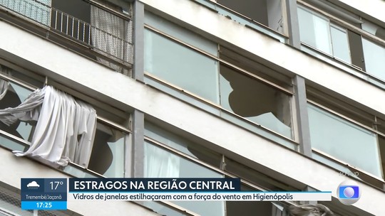 Mansões destelhadas, água em aeroporto e desabamento: estragos da chuva em SP