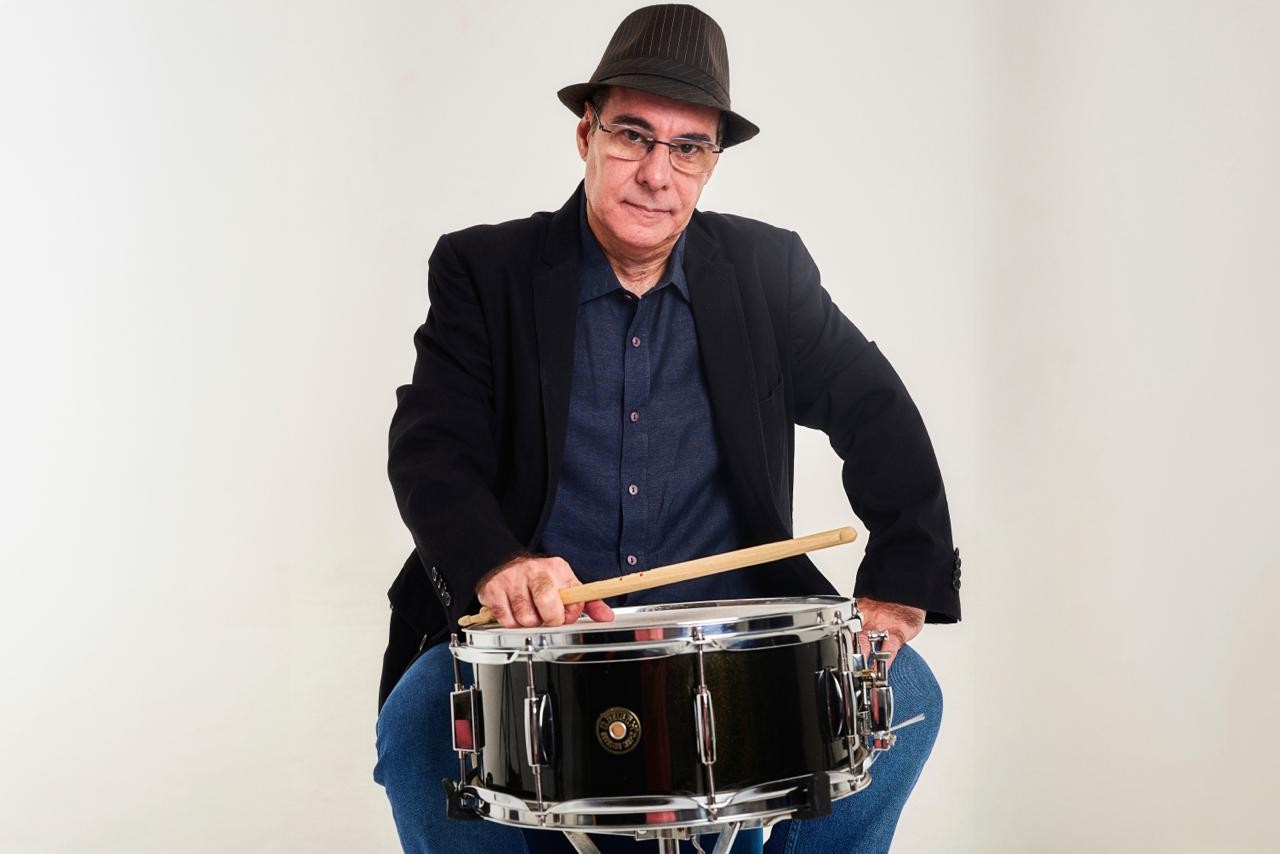Alfredo Dias Gomes vai na captura do toque de Elvin Jones em álbum em tributo ao influente baterista de jazz