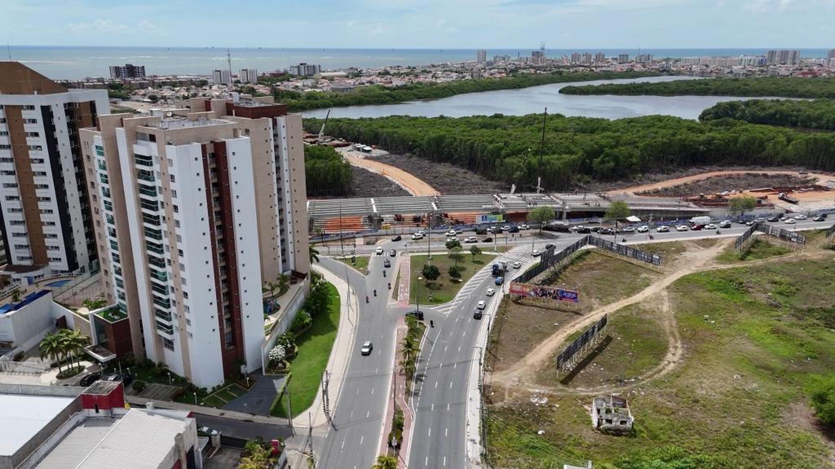 Trânsito na região do complexo viário Maria do Carmo sofre nova alteração em Aracaju a partir deste sábado 