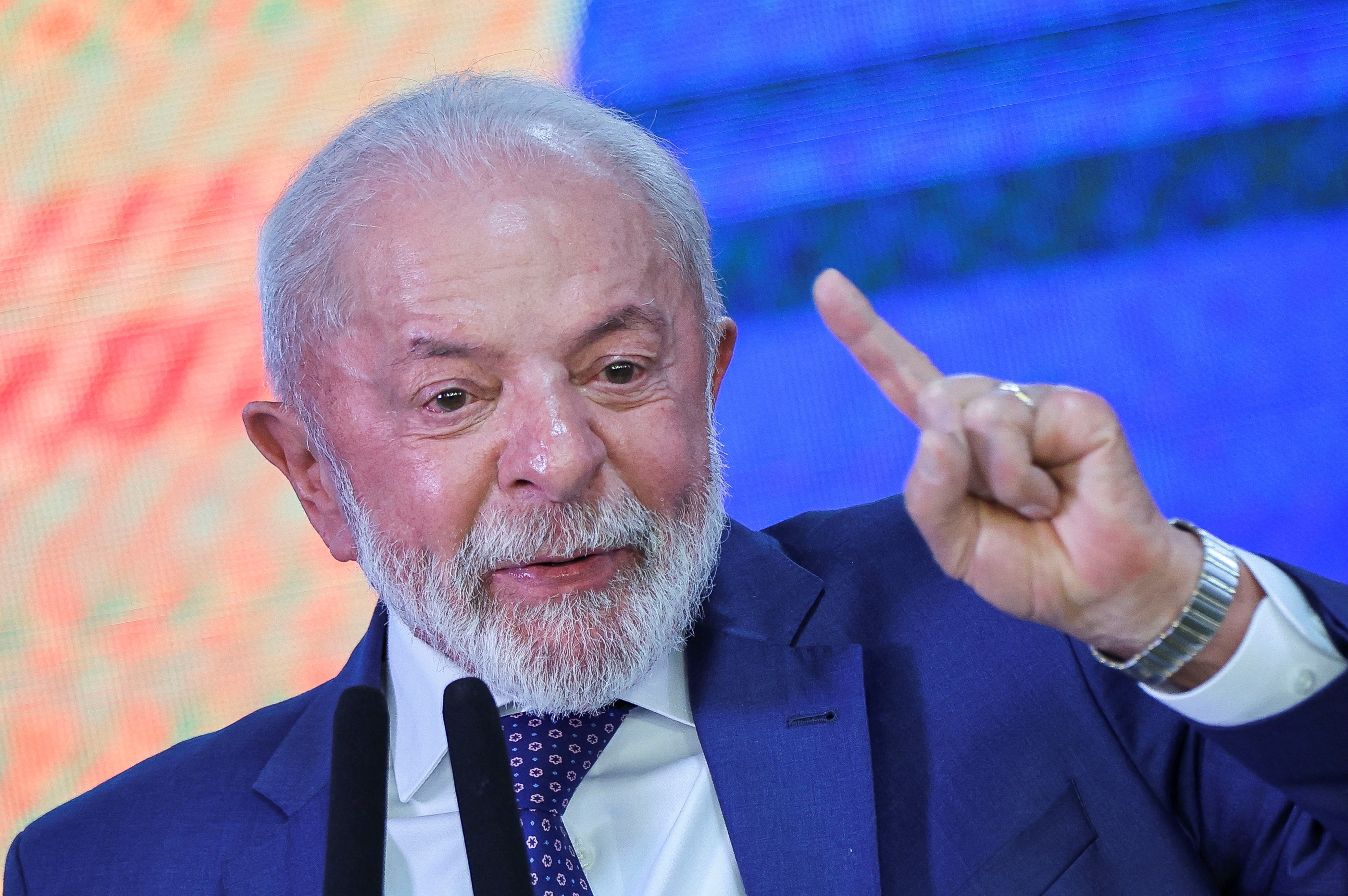 Lula se reúne com ministros para tratar de projeto de lei que regula atuação de big techs no Brasil