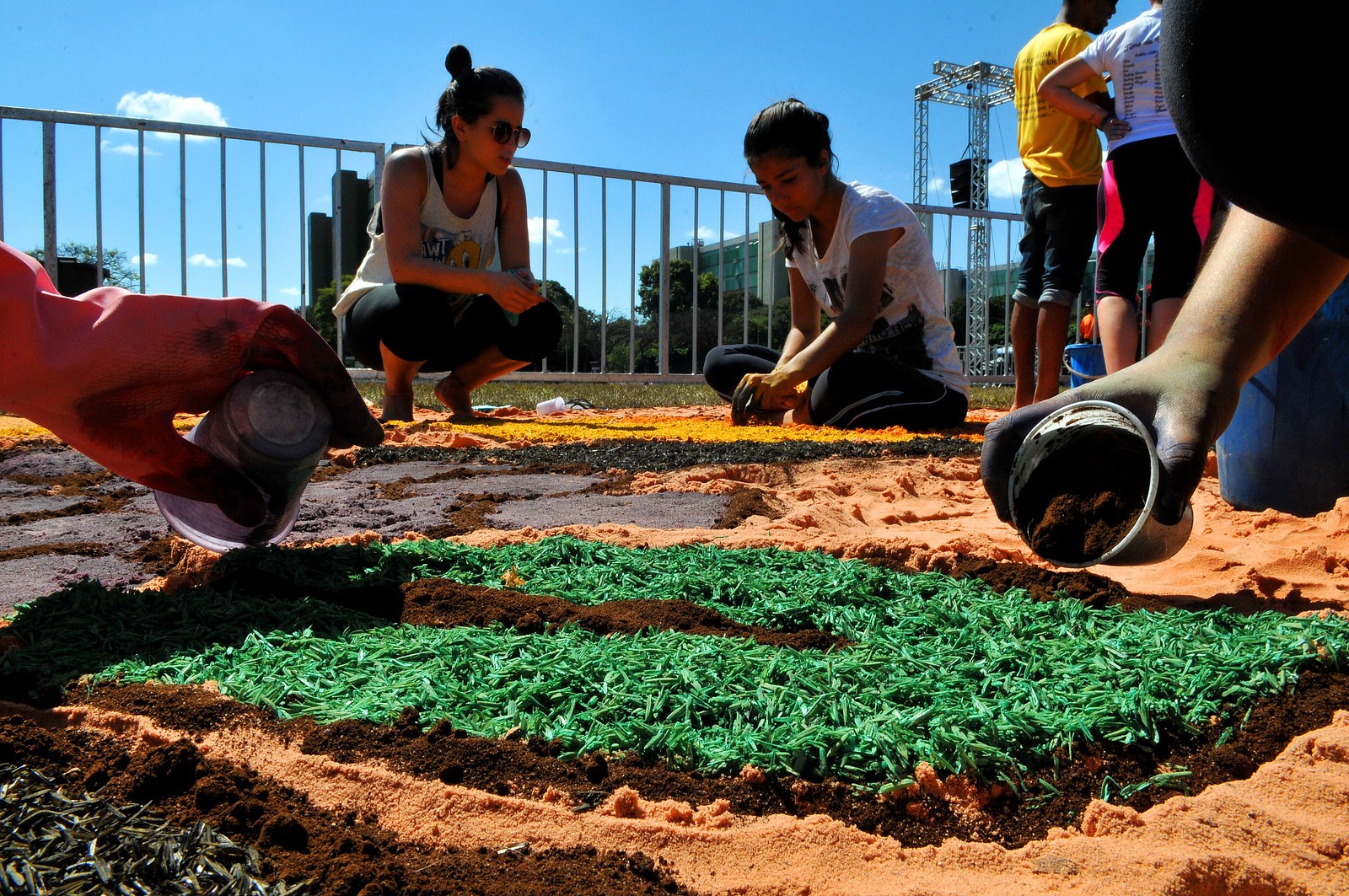 Corpus Christi: Esplanada dos Ministérios tem montagem de tapetes e missa; veja programação