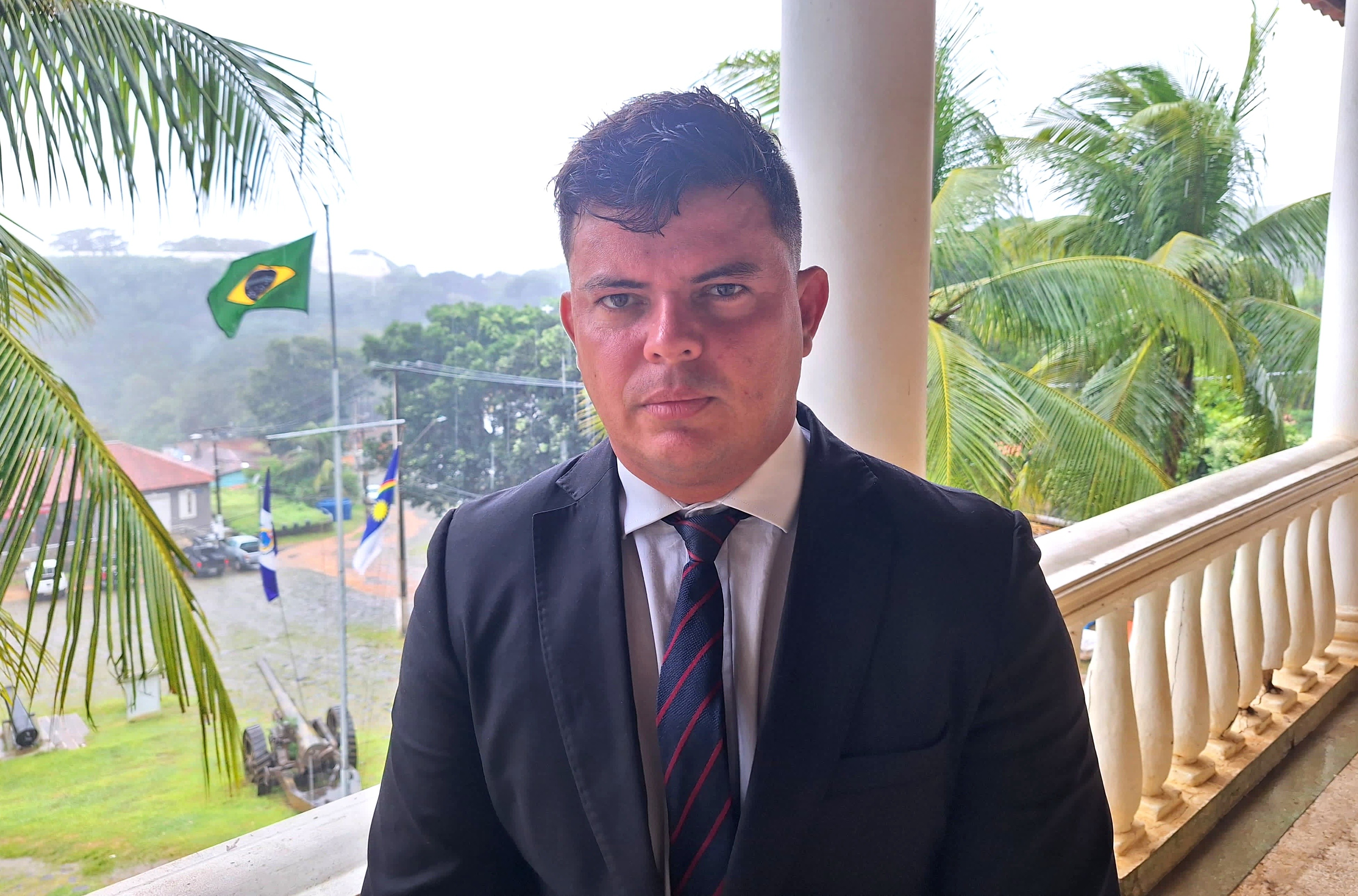Advogado de ambulante defende que delegado responda por tentativa de homicídio em Fernando de Noronha
