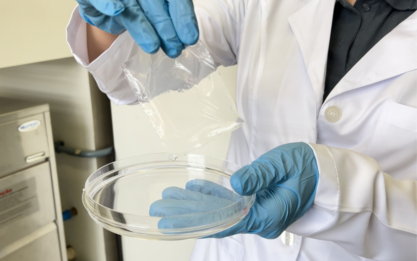 Em fase final de testes, biocurativo 3D pode beneficiar 5 milhões de pessoas que sofrem com feridas crônicas