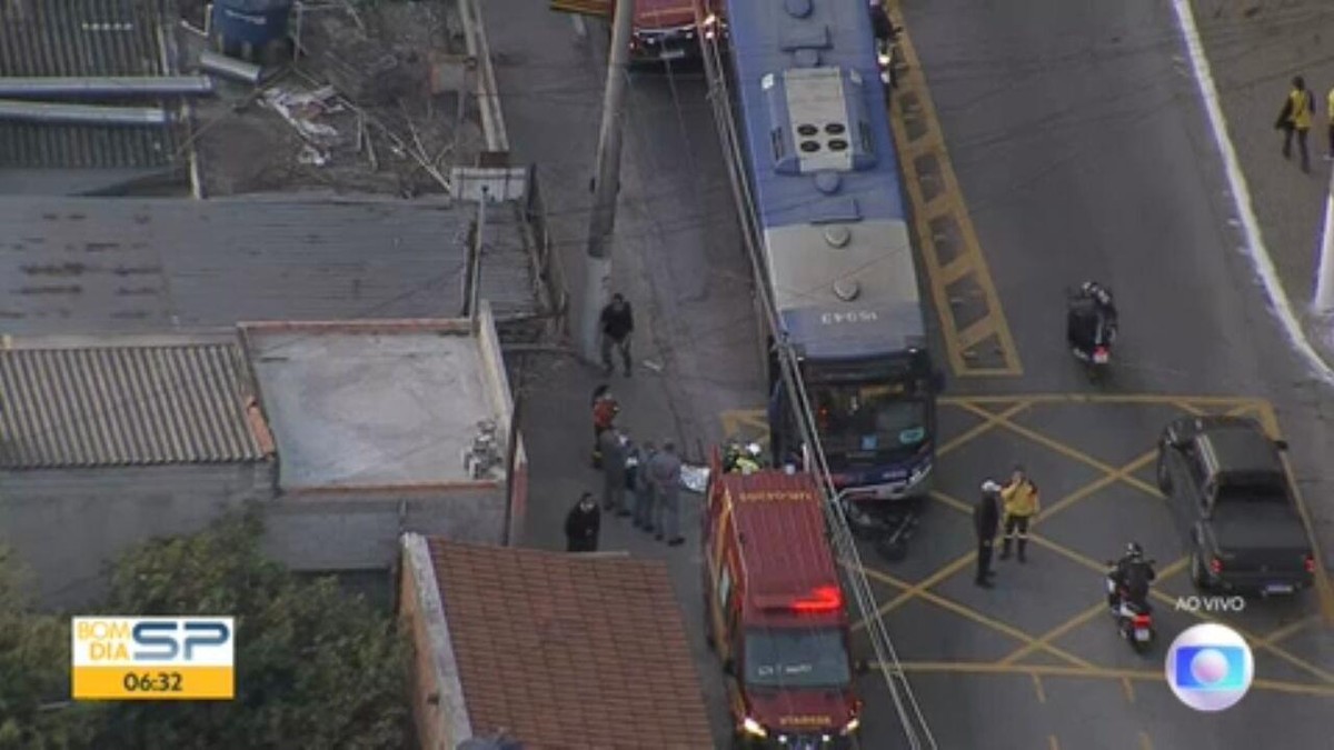 Motociclista morre em Barueri após batida com ônibus - Jornal de