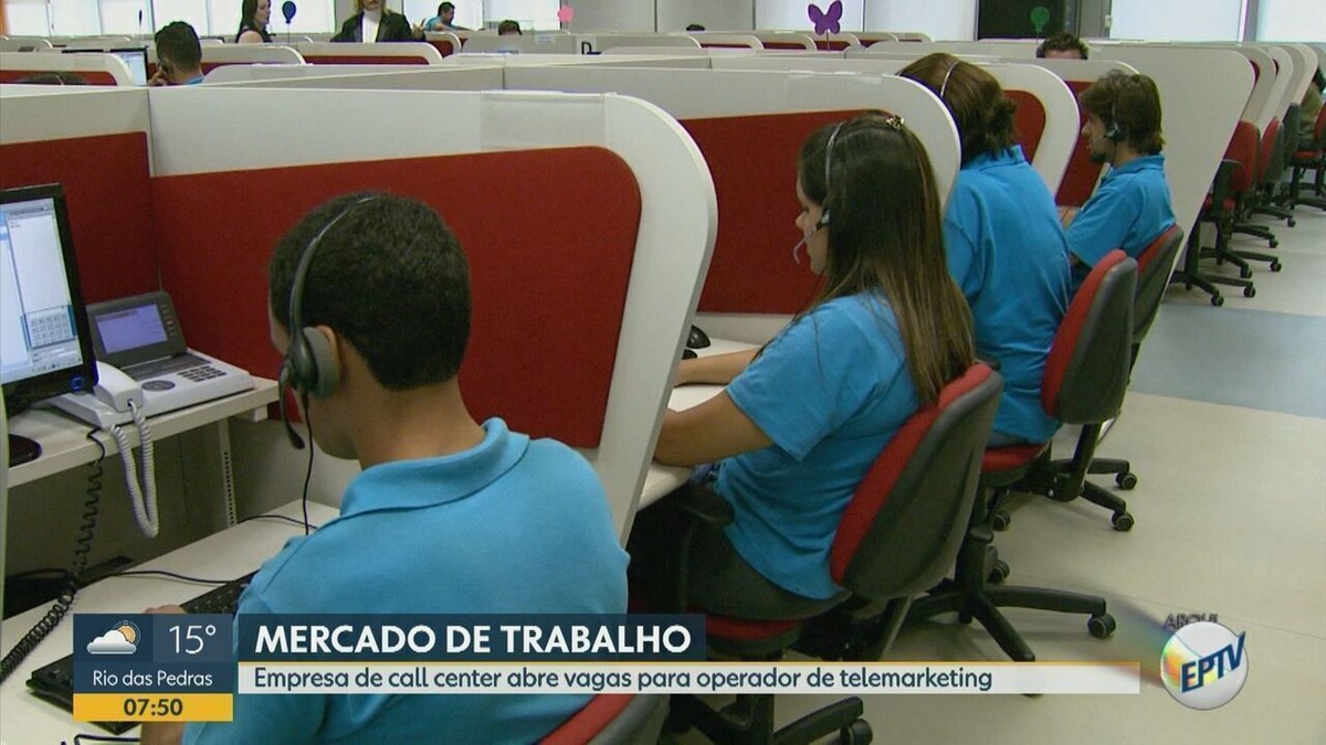 Empresa de call center está com 420 vagas de emprego abertas em